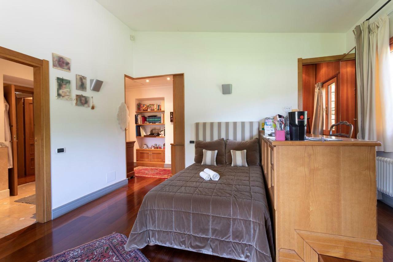 Villa In Via Della Marcigliana Casale Torre San Giovanni ภายนอก รูปภาพ