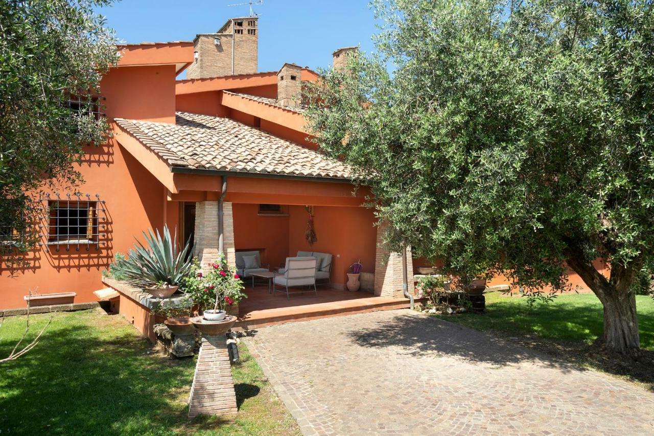 Villa In Via Della Marcigliana Casale Torre San Giovanni ภายนอก รูปภาพ