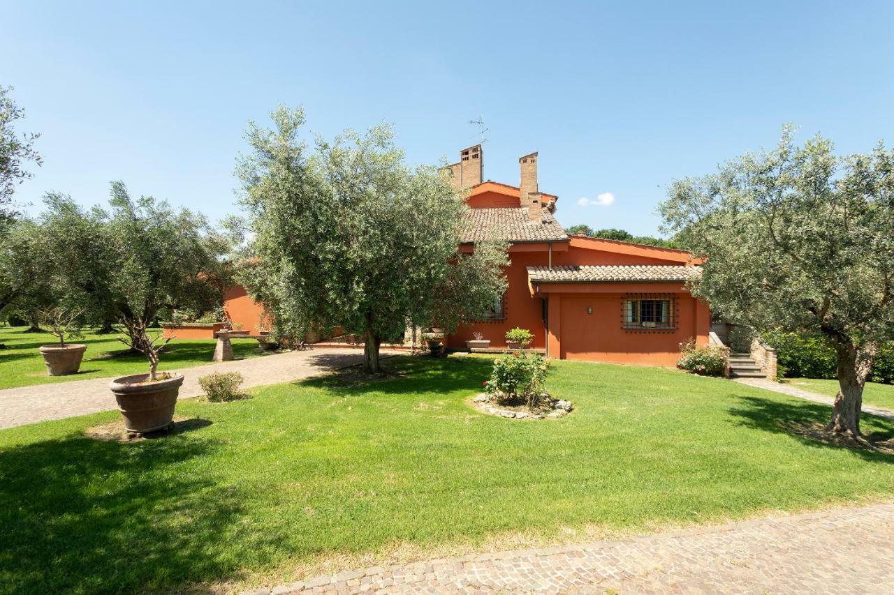 Villa In Via Della Marcigliana Casale Torre San Giovanni ภายนอก รูปภาพ