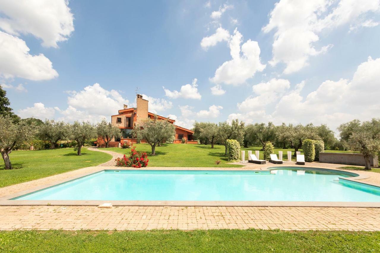 Villa In Via Della Marcigliana Casale Torre San Giovanni ภายนอก รูปภาพ