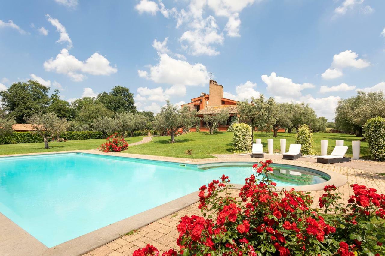 Villa In Via Della Marcigliana Casale Torre San Giovanni ภายนอก รูปภาพ