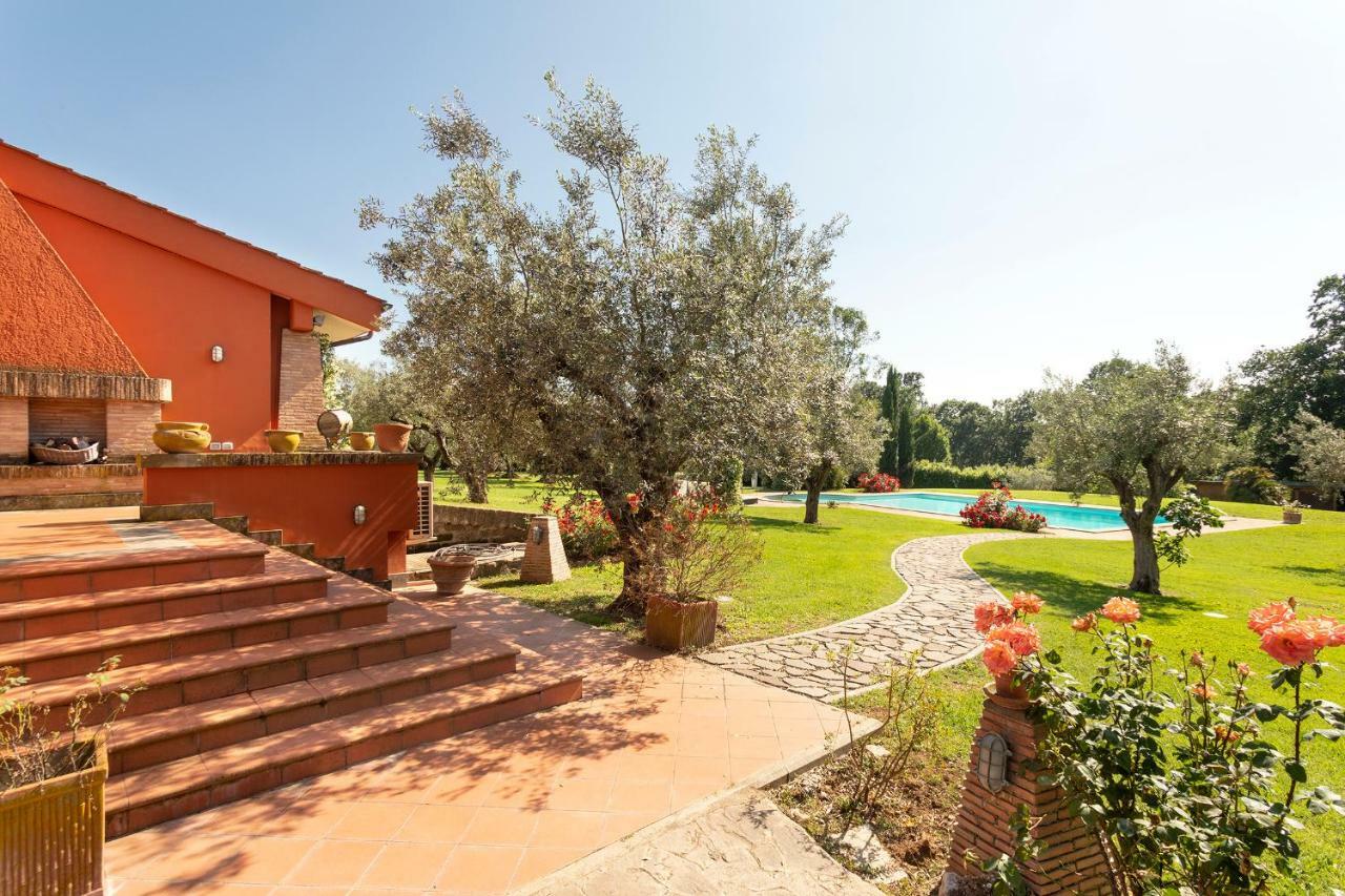 Villa In Via Della Marcigliana Casale Torre San Giovanni ภายนอก รูปภาพ