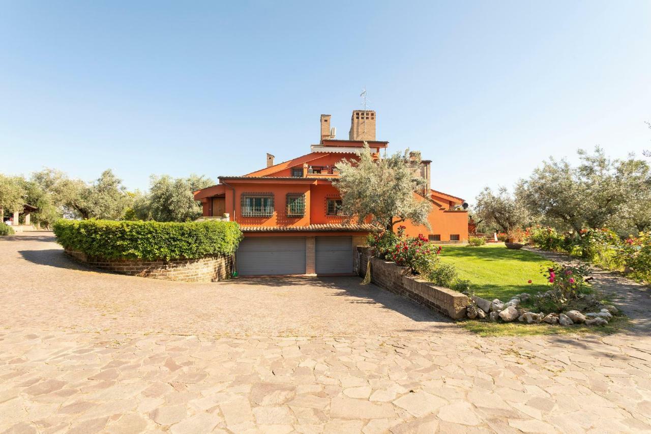 Villa In Via Della Marcigliana Casale Torre San Giovanni ภายนอก รูปภาพ